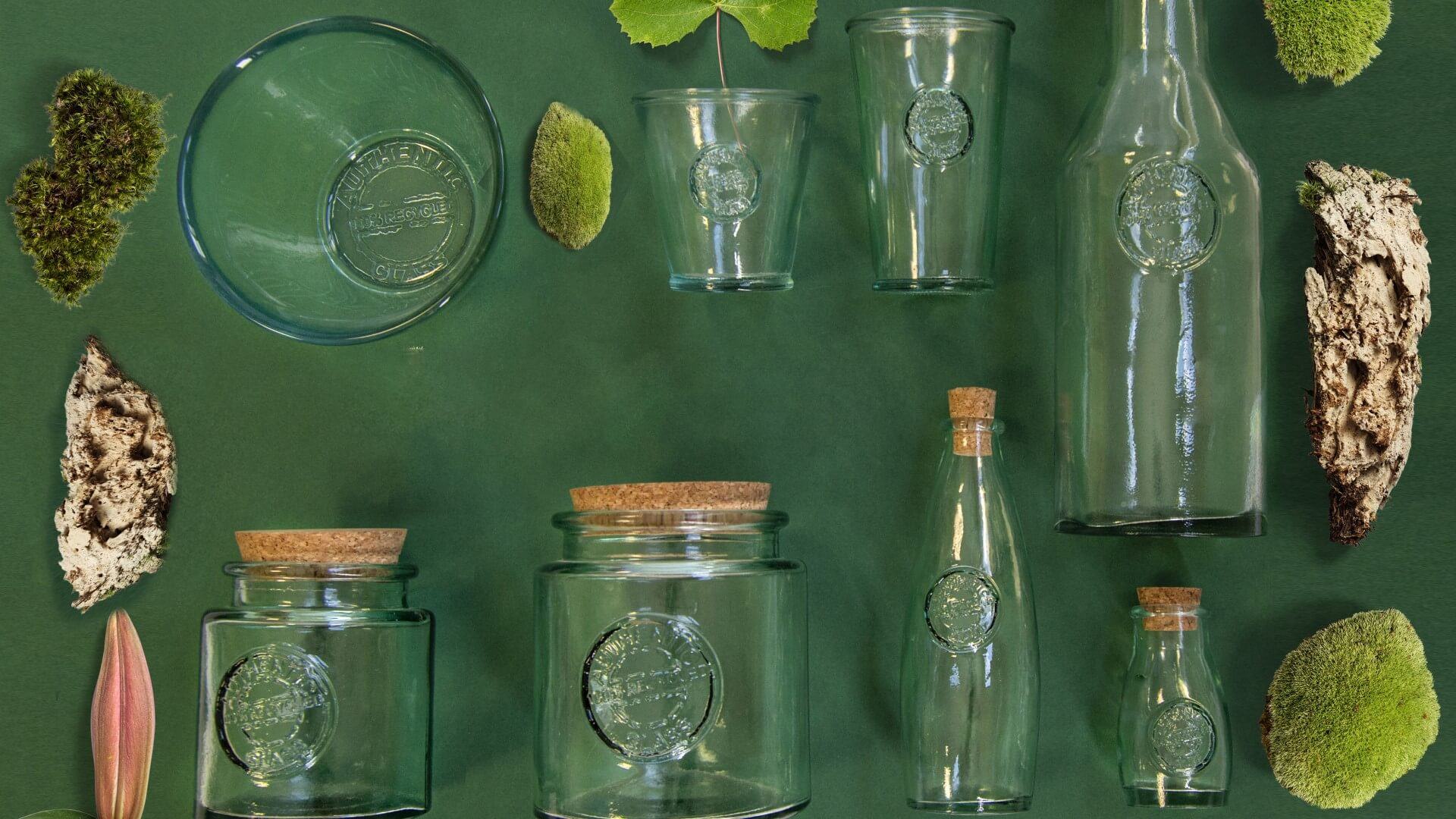 RECYCLED GLASS MADE IN SPAIN グリーン系ボトル3個 Amazon.com: Deco 79 Recycled Glass Handmade Decorative Vase